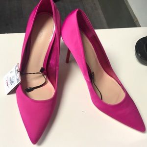 Hot pink stilettos!!